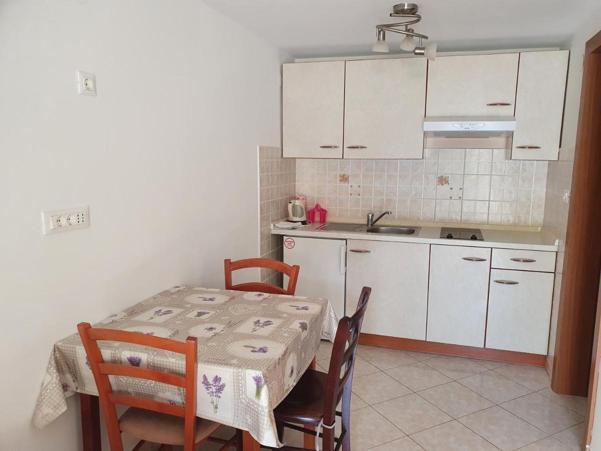Apartmani Vrtlici Zdenka Stara Novalja Buitenkant foto