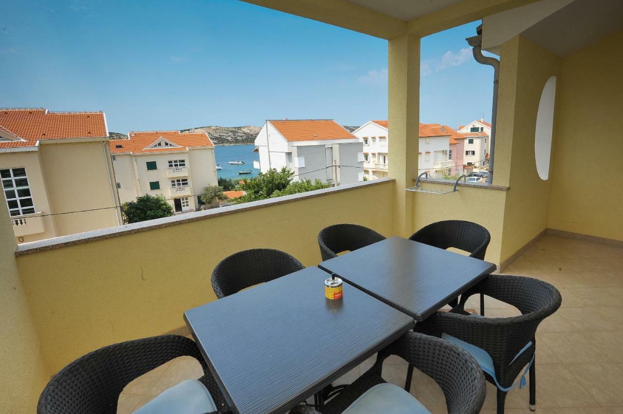 Apartmani Vrtlici Zdenka Stara Novalja Buitenkant foto